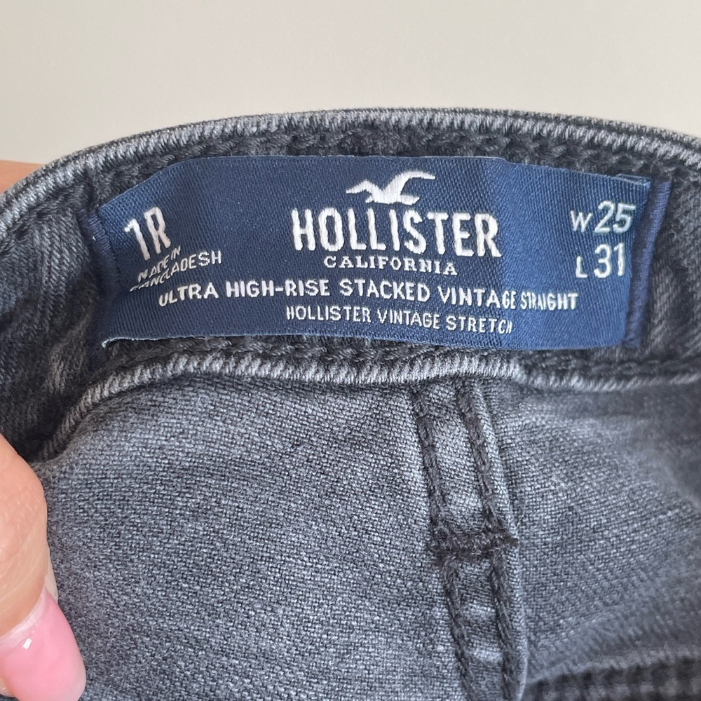 Hollister Black Ultra High Rise Straight-Leg Jeans Size 25 - Picture 5 of 5